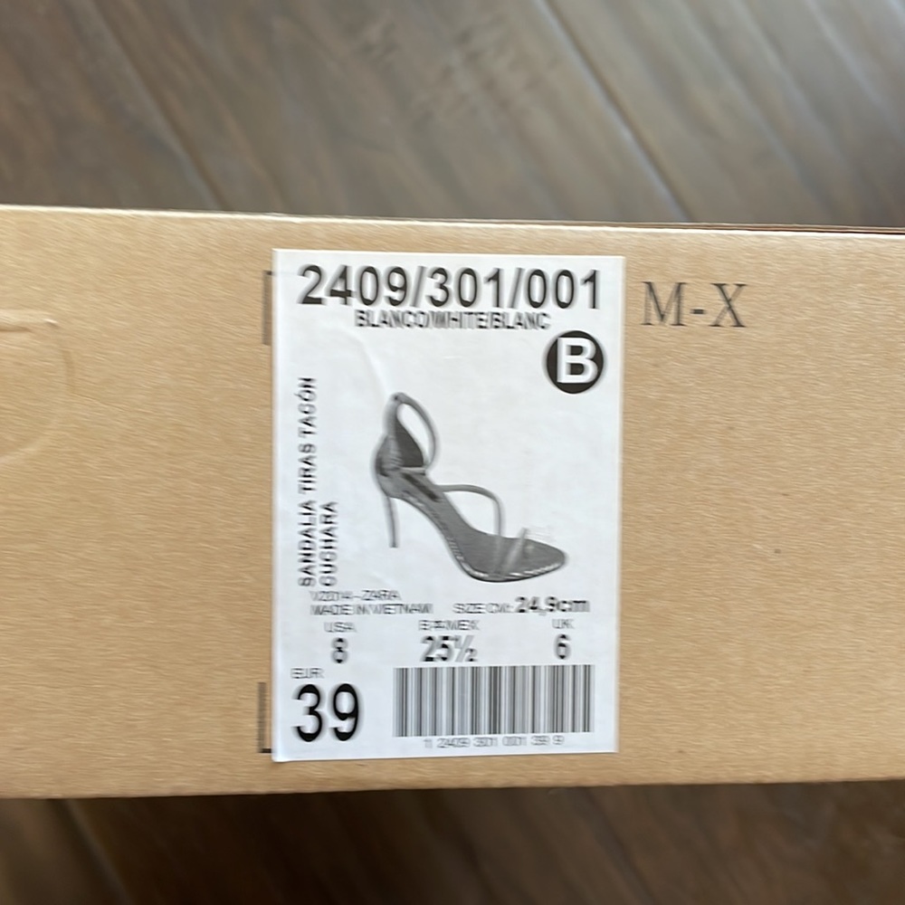 New In box ZARA Women White Strappy Heel with Silver Chrome Heels Size 8 / 39 - Picture 8 of 9